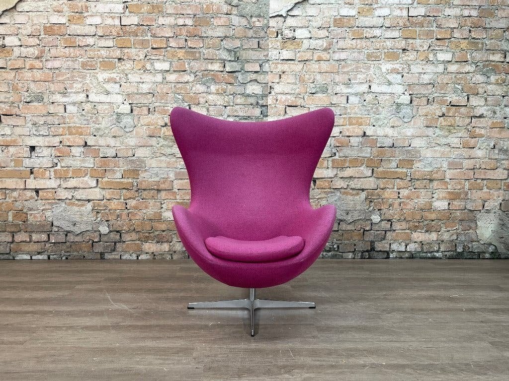 Fritz Hansen Egg Chair fuchsia bij TheReSales, Huis en Inrichting, Ophalen, Design, 75 tot 100 cm, Zo goed als nieuw