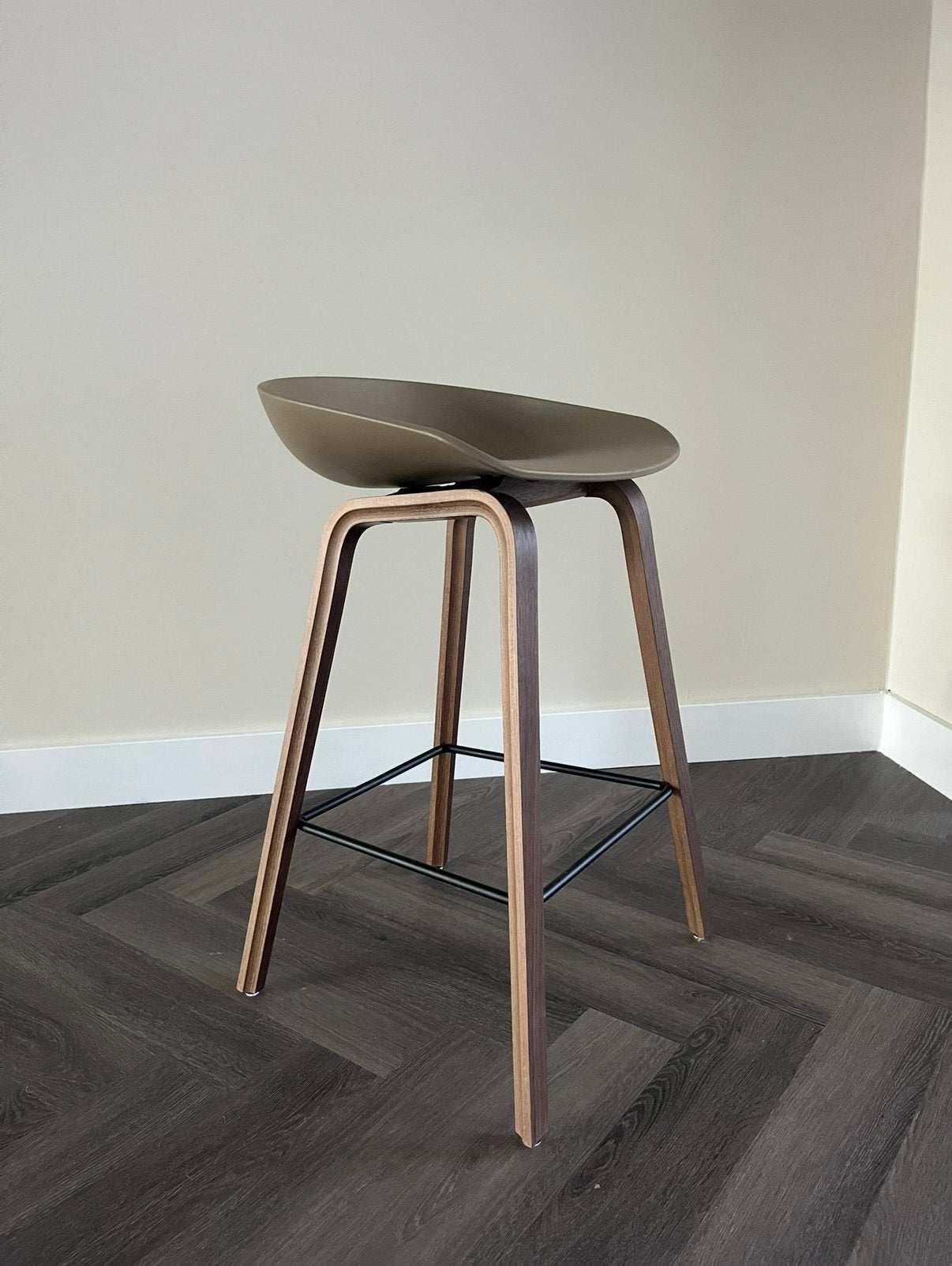 Hay barkruk, Huis en Inrichting, Barkrukken, 1 kruk, Ophalen, Nieuw, 60 tot 90 cm