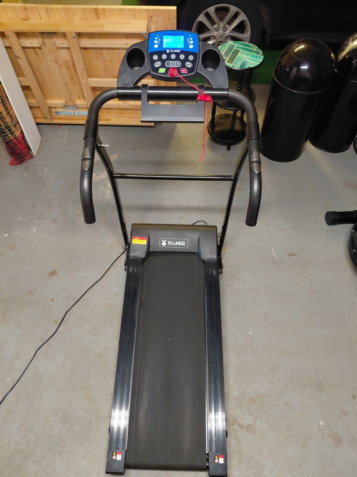 Goedwerkende BluMill Loopband – Inklapbaar & met Bluetooth +