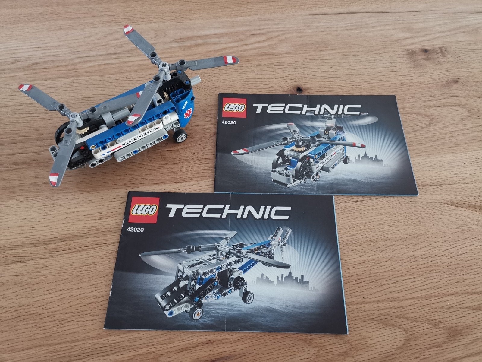 Lego Technic 42020 Helikopter met instructieboekjes, Ophalen of Verzenden, Zo goed als nieuw, Overige merken