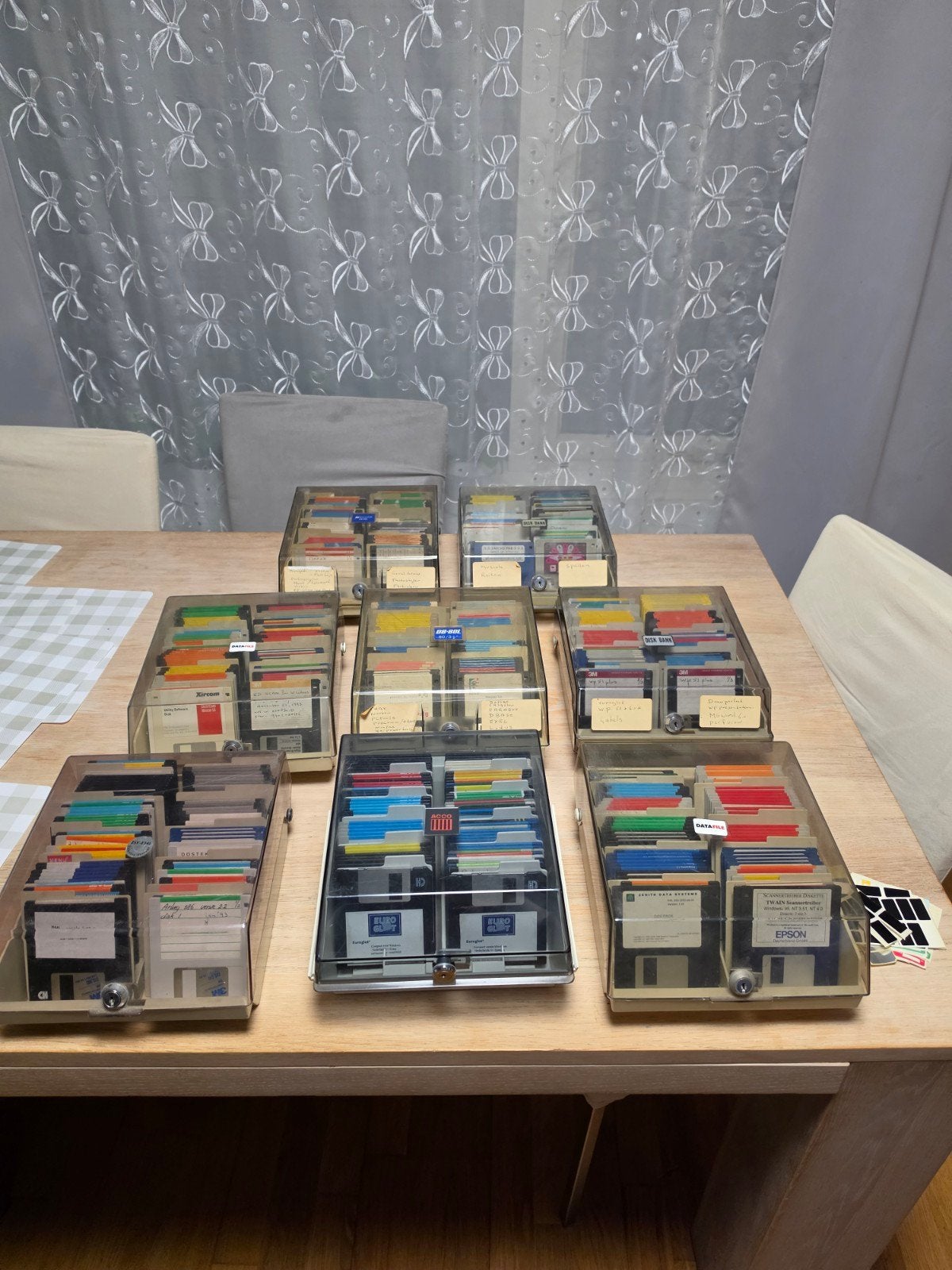 Grote retro collectie ca. 550 diskettes 3,5 inch –Vintage PC, Computers en Software, Ophalen of Verzenden