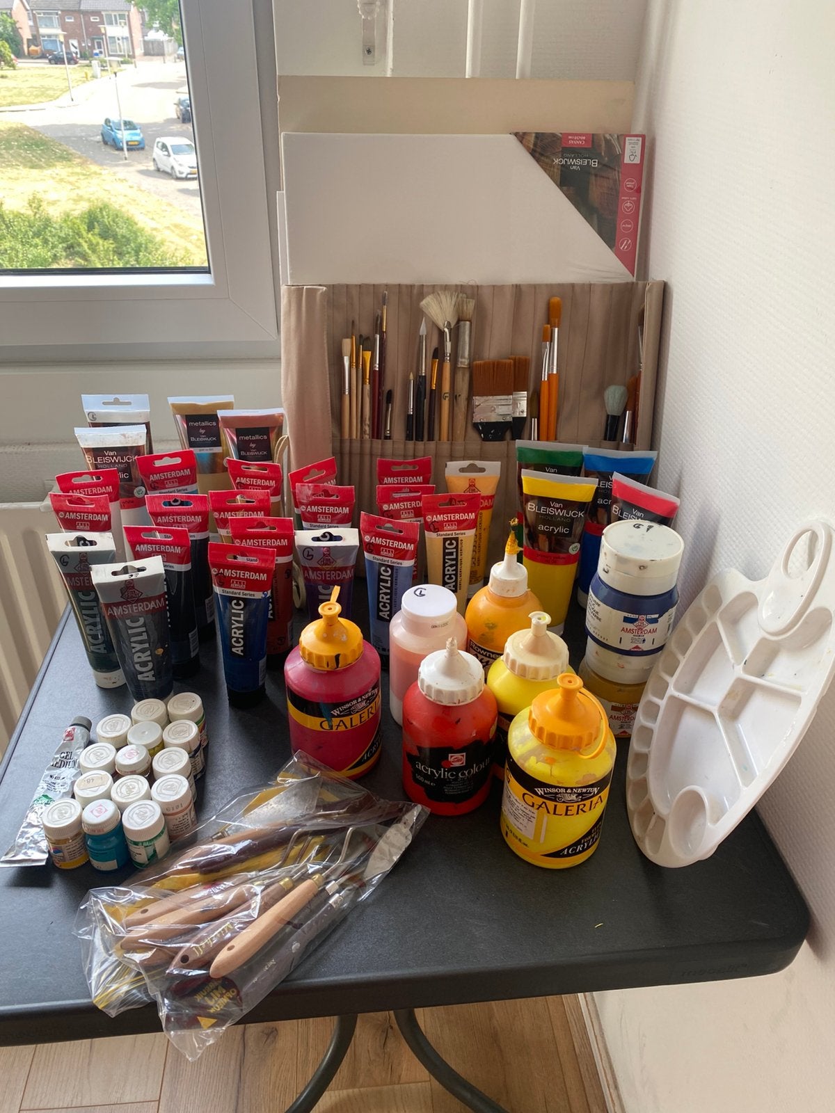 Schilder spullen + schilders ezel., Ophalen, Gebruikt, Acrylverf