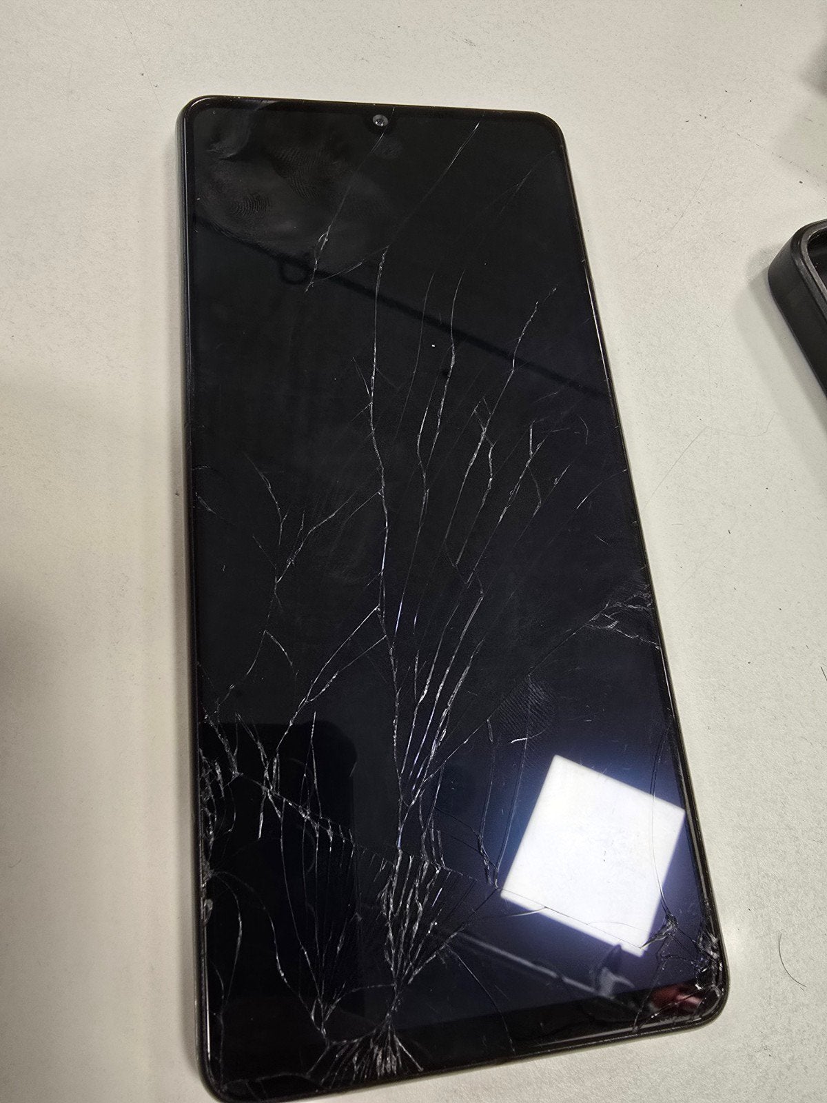Samsung Galaxy A-serie met gebarsten scherm, Ophalen, Wit, Touchscreen, Zo goed als nieuw