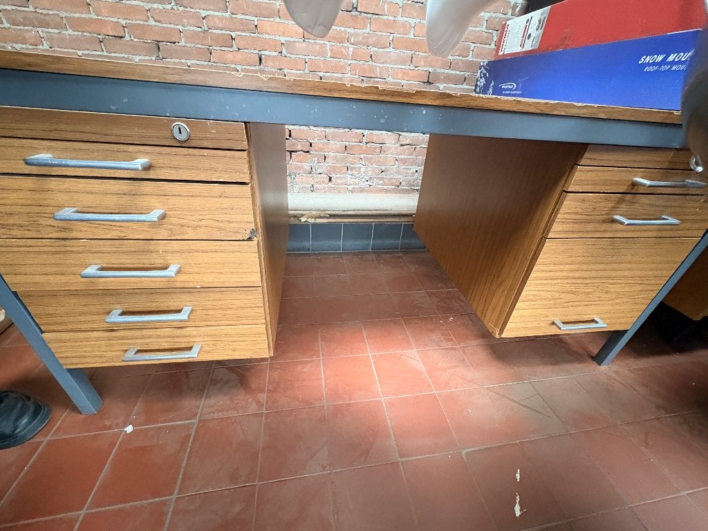 Vintage Bureau Industrieel Kantoorbureau Teak Look  CS27206, Ophalen, Overige typen, Gebruikt, 150 cm