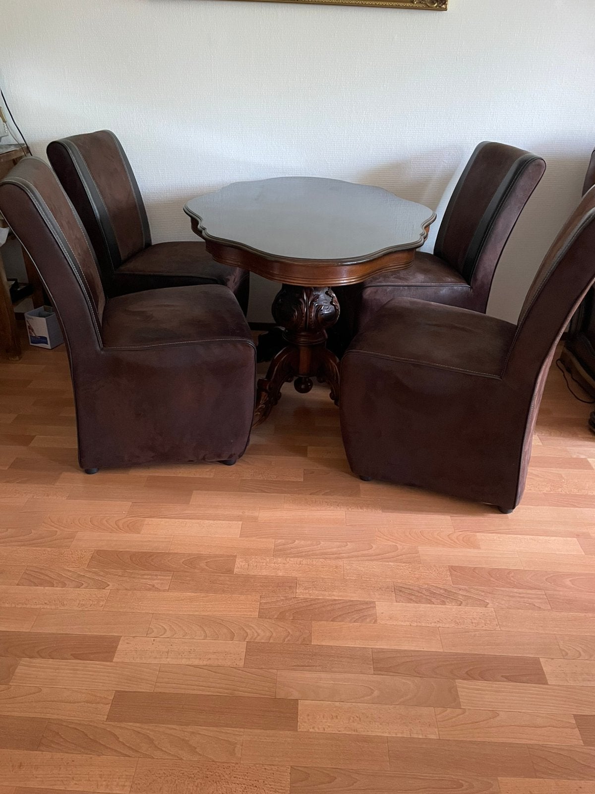 Eethoek barok met 4 stoelen, Ophalen, Zo goed als nieuw, Suede met beetje leer, 4 tot 6 stoelen