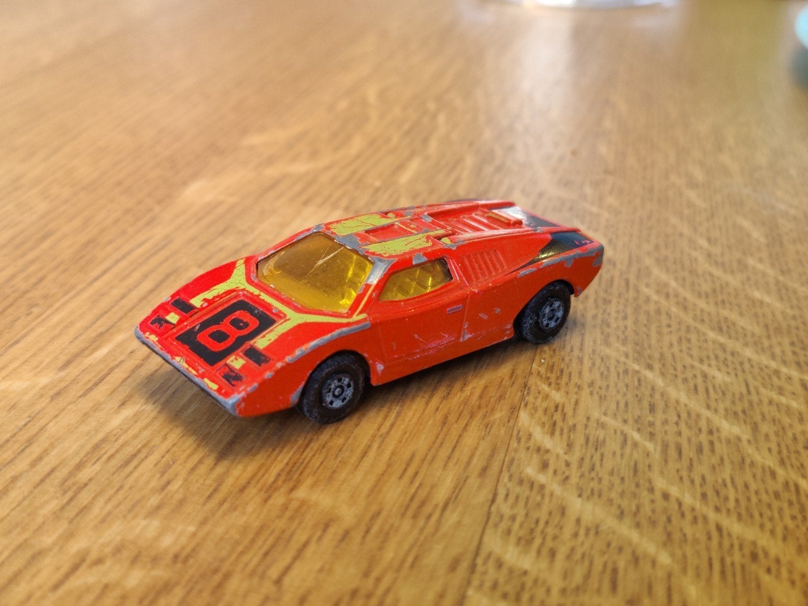Matchbox Lamborghini Countach ROOD, Ophalen, Zo goed als nieuw, Auto