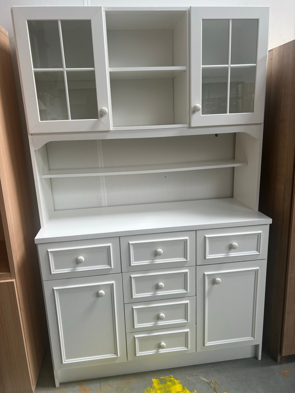 Mooie witte buffetkast - 114x45x190 cm, Huis en Inrichting, Kasten | Buffetkasten, Ophalen, Gebruikt, 100 tot 150 cm, Met lade(s)