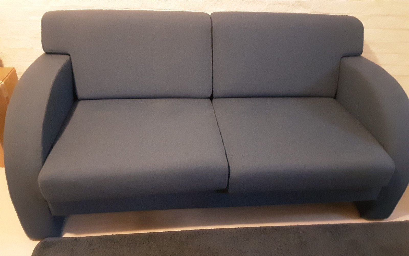 2 persoons bankje, strak model ,jeansblauw gewevenstof., Ophalen