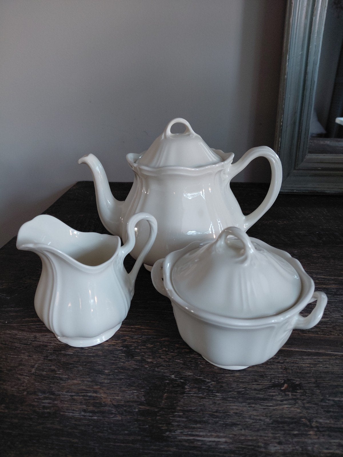 Wedgwood Queen's Plain (theepot, melkkan, suikerp, Ophalen of Verzenden