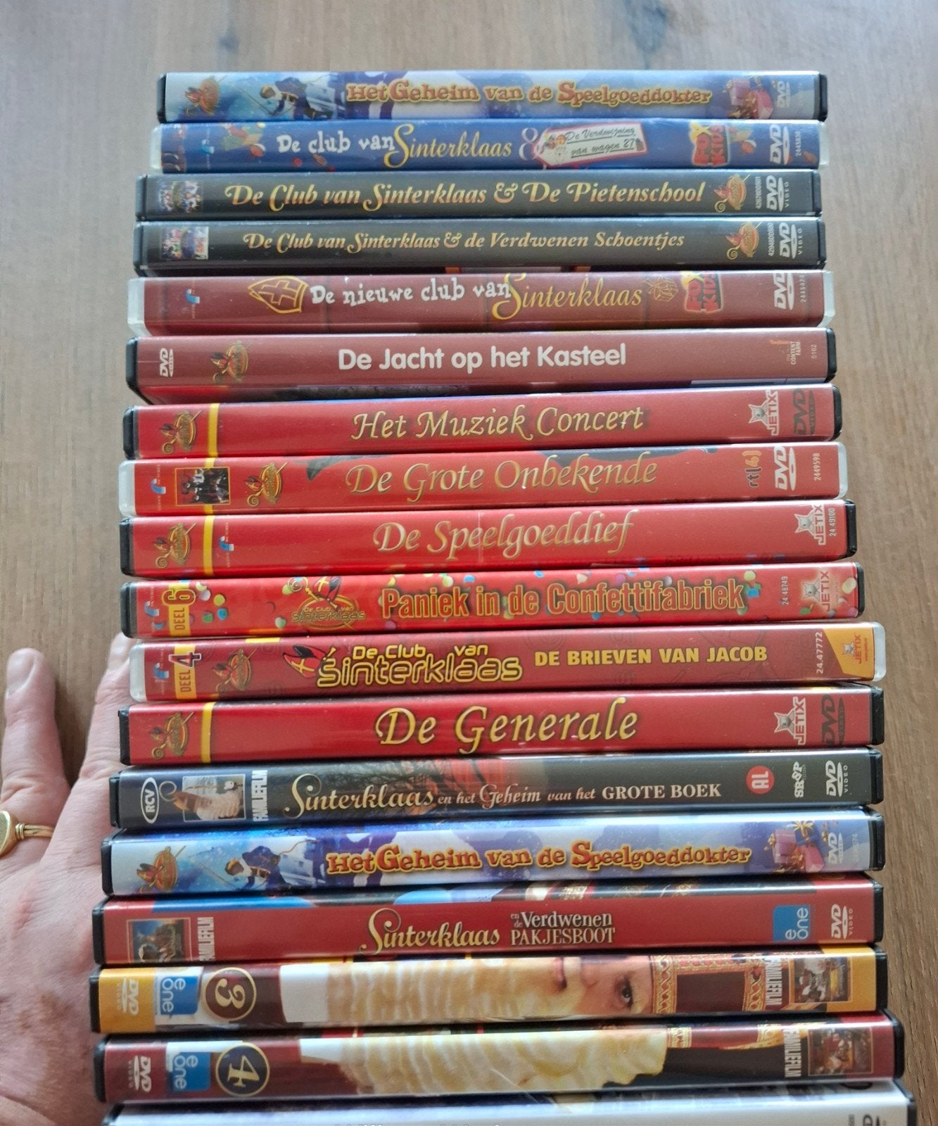 Grote collectie Sinterklaas DVD's - 18 stuks, Ophalen, Gebruikt, Verzamelbox, Alle leeftijden