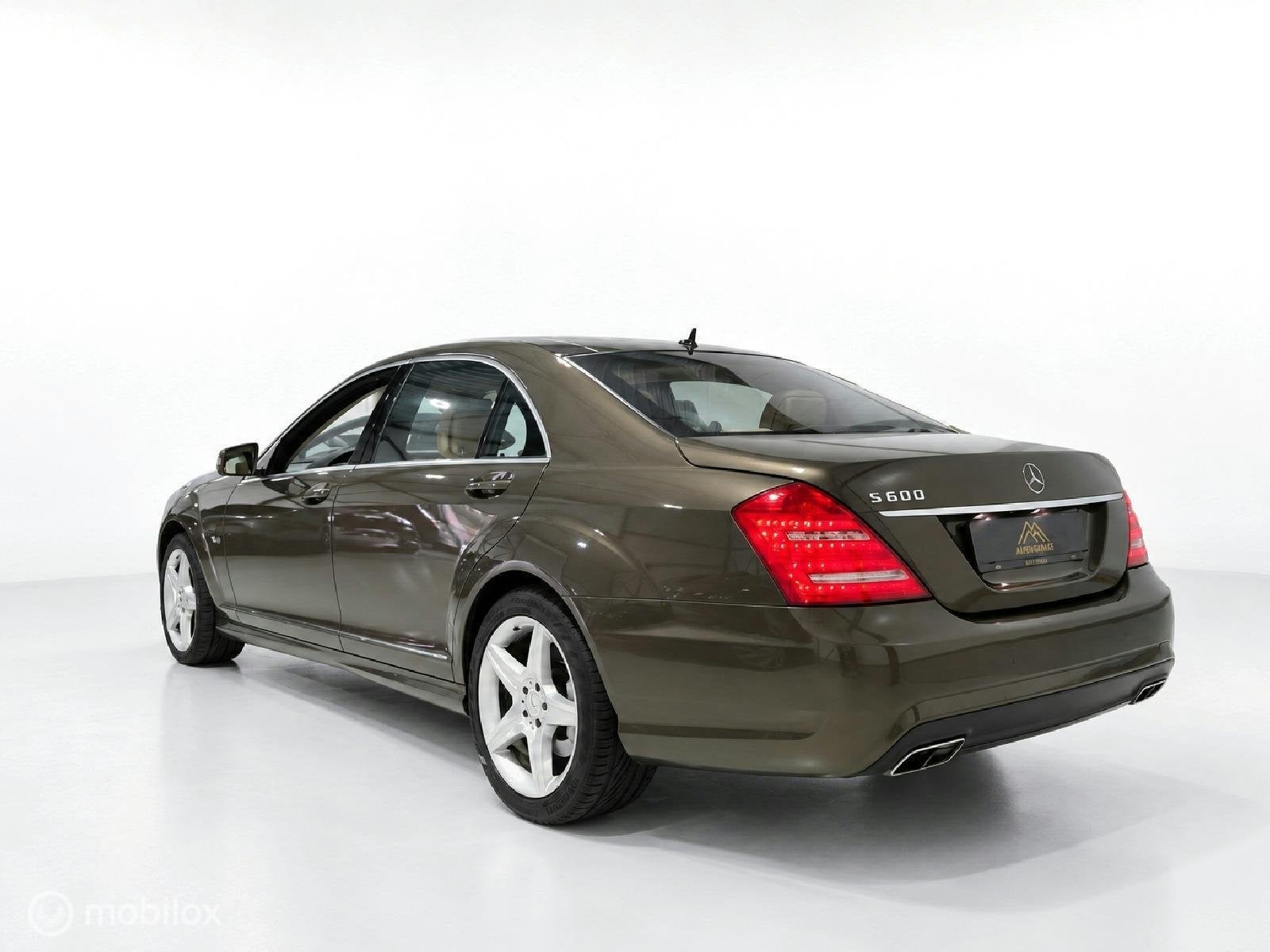 Mercedes S-klasse s600 v12 AMG Designo Facelift |dubbel Pano, Automaat, Dealer onderhouden, Achterwielaandrijving, Gebruikt