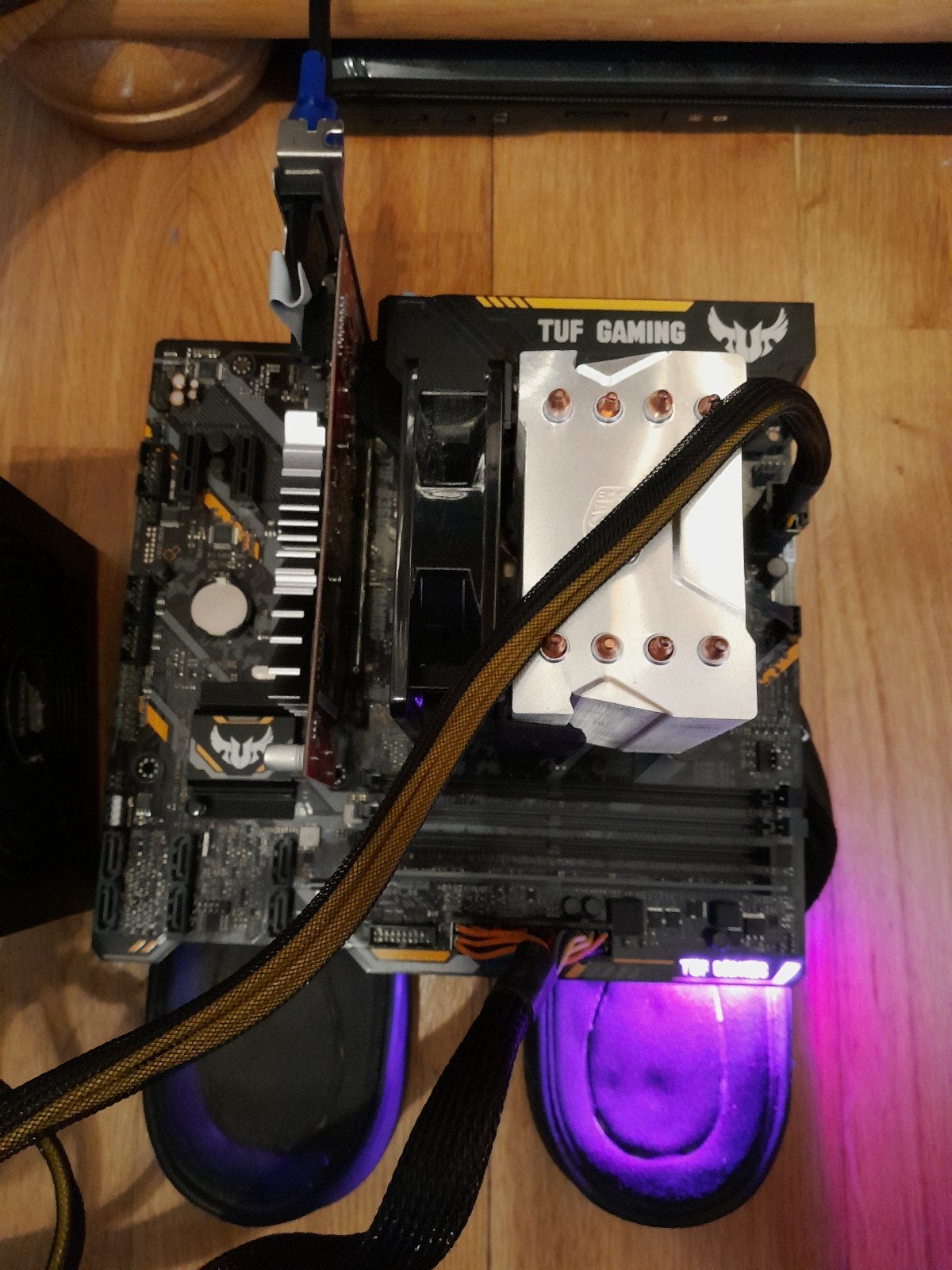Asus Tuf B360m plus gaming, Computers en Software, Moederborden, DDR4, Ophalen of Verzenden, Zo goed als nieuw, Intel