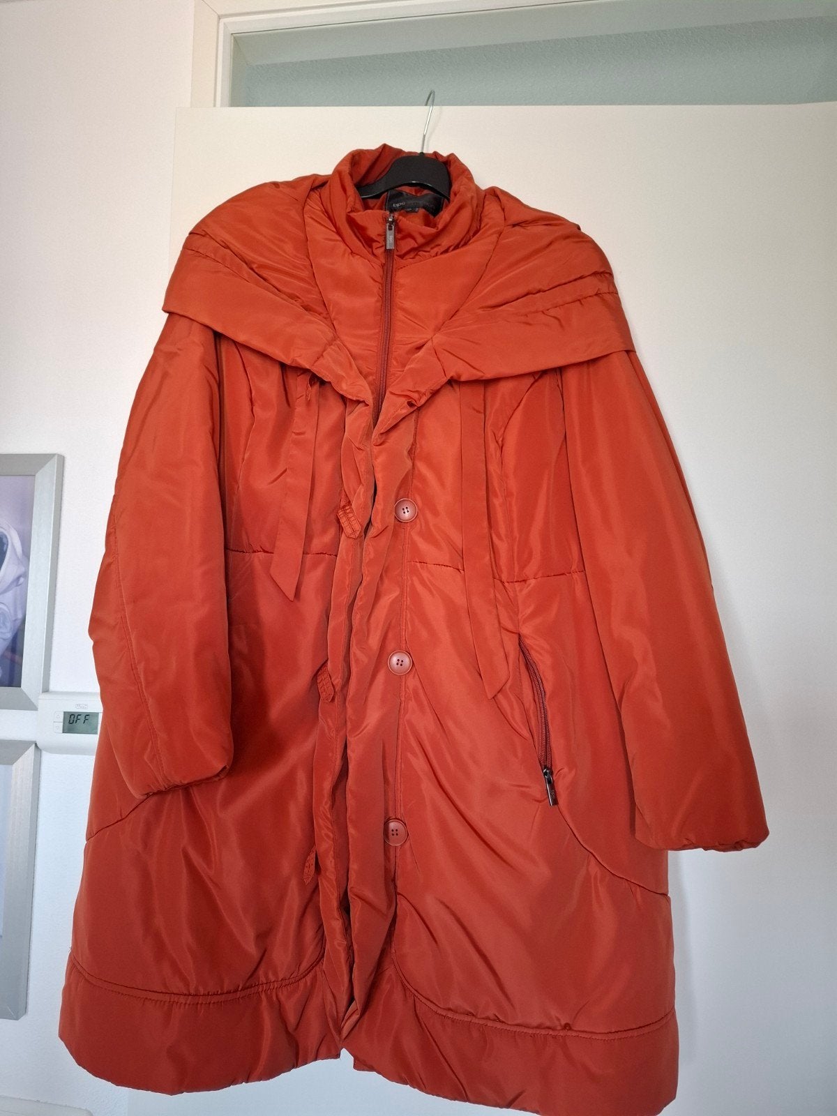 Zgan jas maat 50, iets donkerder dan op foto, Ophalen, Zo goed als nieuw, Maat 46/48 (XL) of groter, Oranje