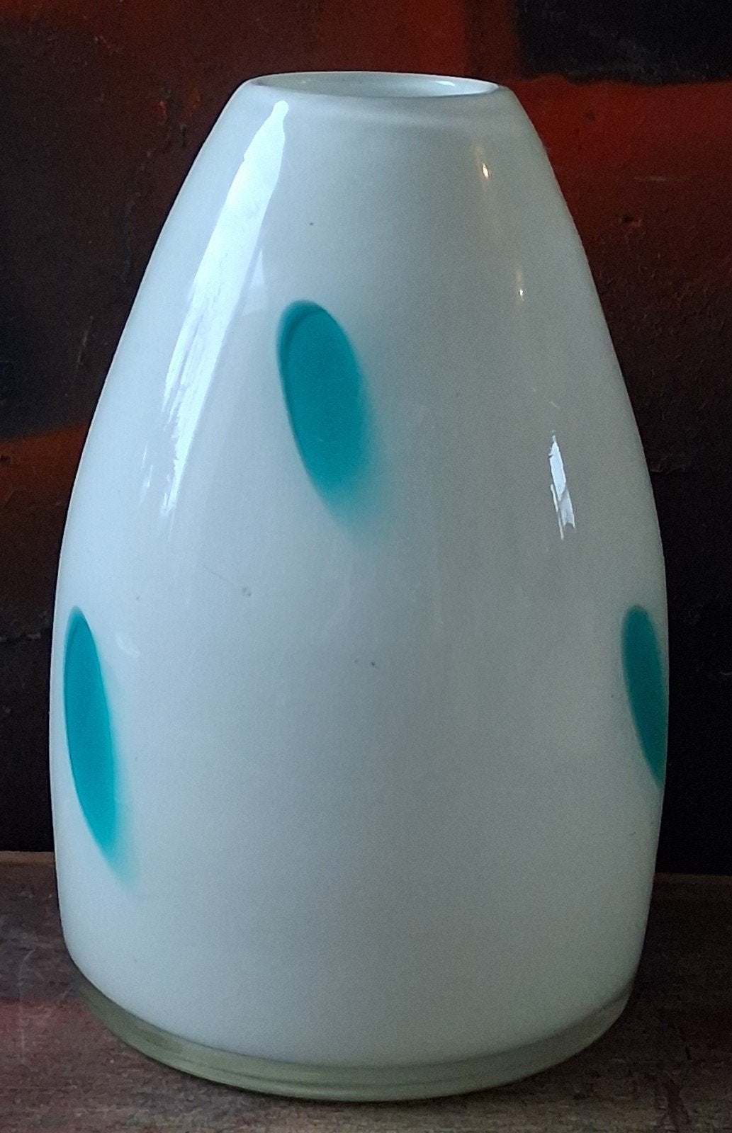 Vaas. MURANO? Wit glas. Geblazen.  20 cm., Ophalen, Wit, Glas, Zo goed als nieuw
