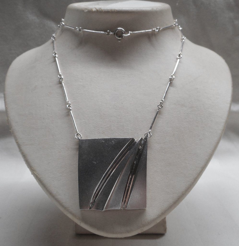 Matti Hyvarinen zilveren modernistische collier nr.188, Met hanger, Verzenden, Zo goed als nieuw, Zilver