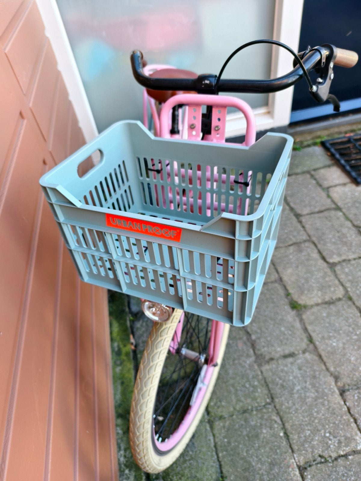 Roze Corteco kinderfiets met krat - 22 inch, Ophalen, Terugtraprem, 22 inch, Gebruikt
