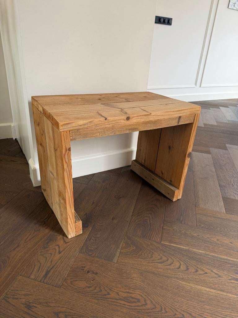 Houten nachtkastje of klein bureautje, Ophalen, Gebruikt, 45 tot 65 cm, Minder dan 55 cm