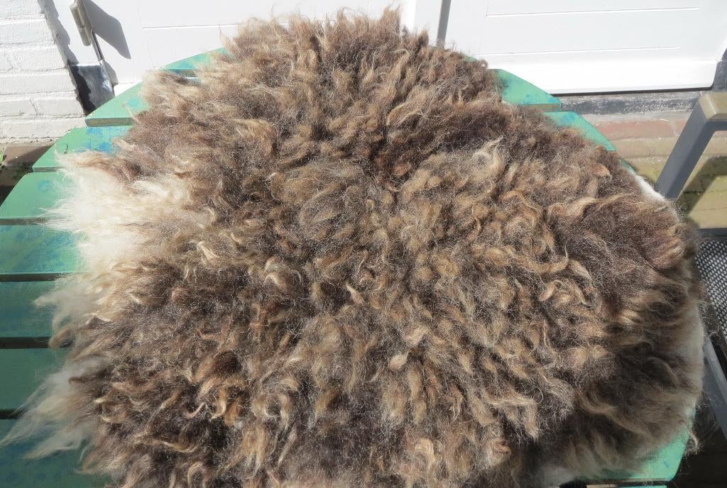 Blauwe Texelaar schaap, vacht, gevilte wol, vilt rug, stoel, Huis en Inrichting, Woonaccessoires | Plaids en Woondekens, Nieuw