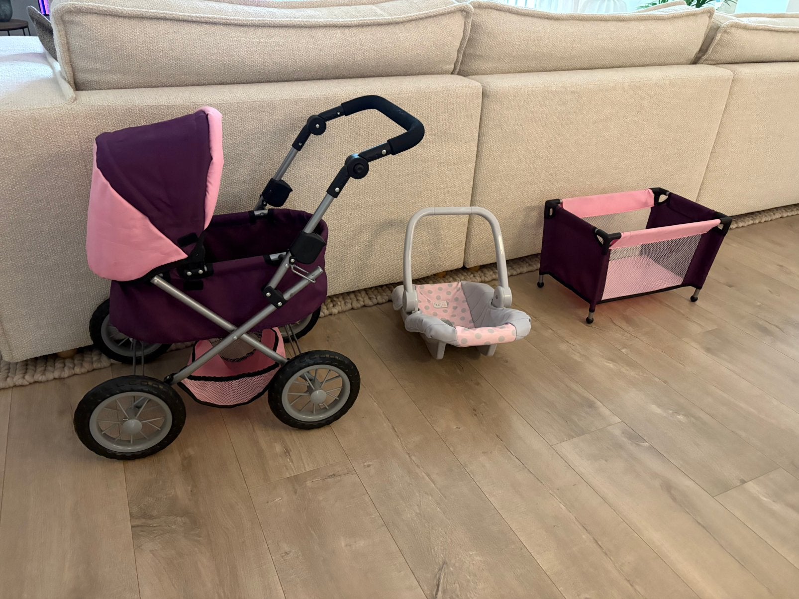Toys: Baby buggy, cot and car seat, Ophalen, Gebruikt