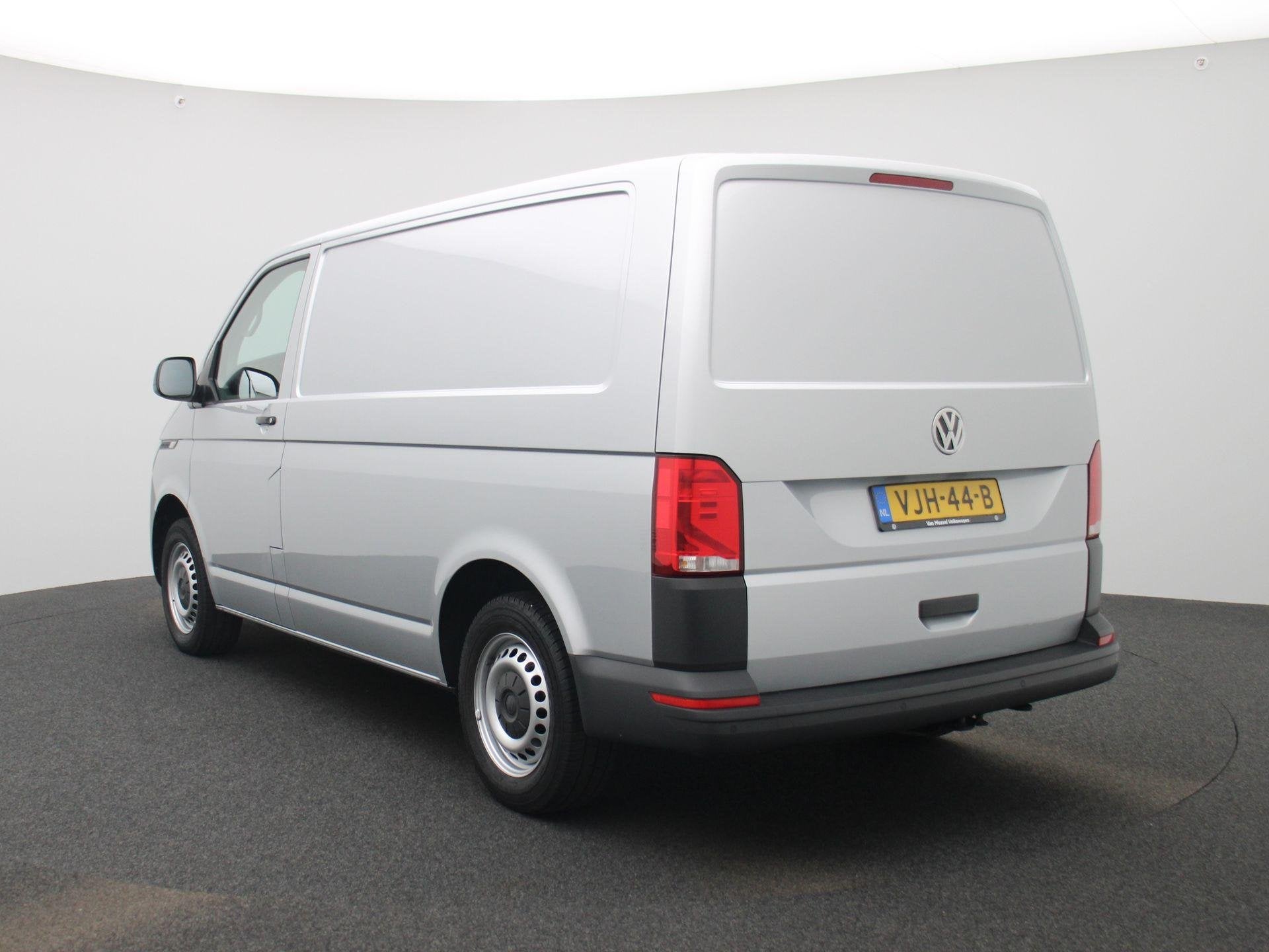 Volkswagen Transporter 2.0 TDI L1H1 150PK | Automaat | Navig, Auto's, 12 maanden, Stof, Gebruikt, 4 cilinders