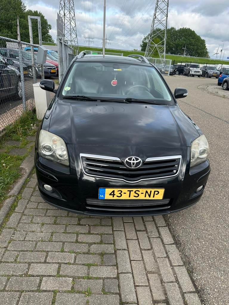 Toyota Avensis 2.0 16V Vvt-i Wagon 2007 Zwart, Auto's, Voorwielaandrijving, 1998 cc, Stoelverwarming, Avensis