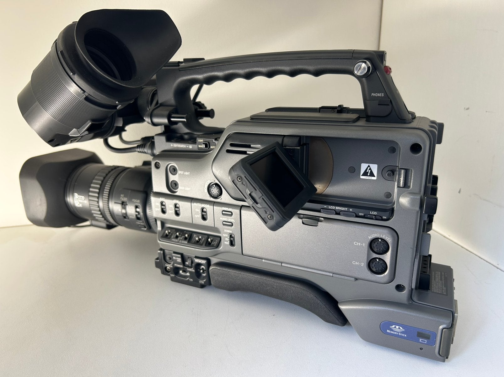 Diverse consumer en professionele video camera's., Canon, 20x of meer, Refurbished, Ophalen of Verzenden