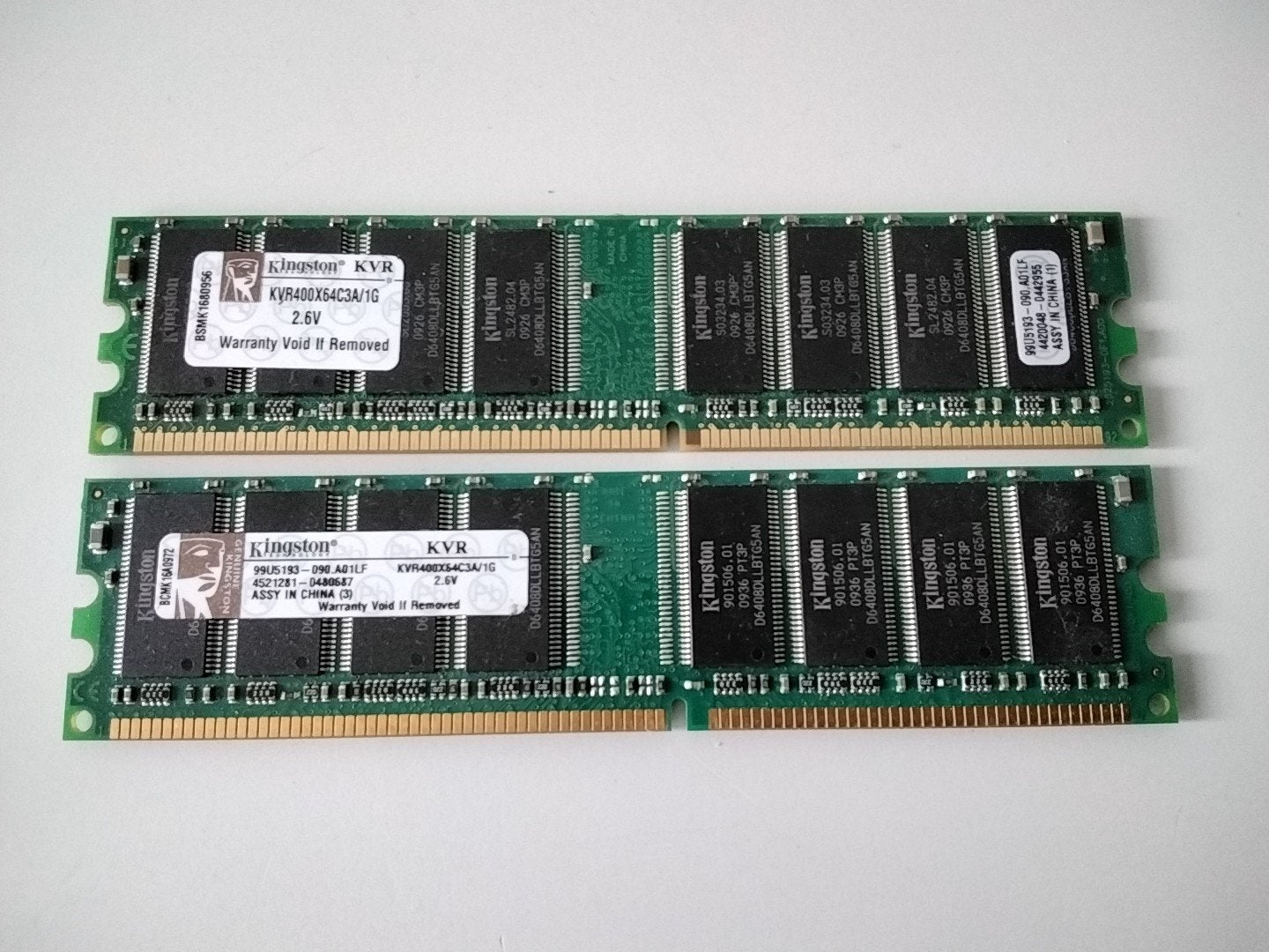 Paar van twee Kingston 1GB DDR1 geheugenbankjes, Computers en Software, Ophalen of Verzenden