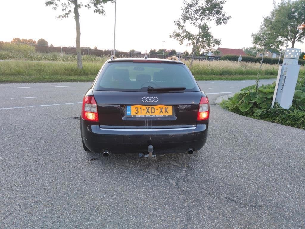 Foto 4 van Audi A4 Avant 1.8 Turbo MT Automaat LEES TEKST!