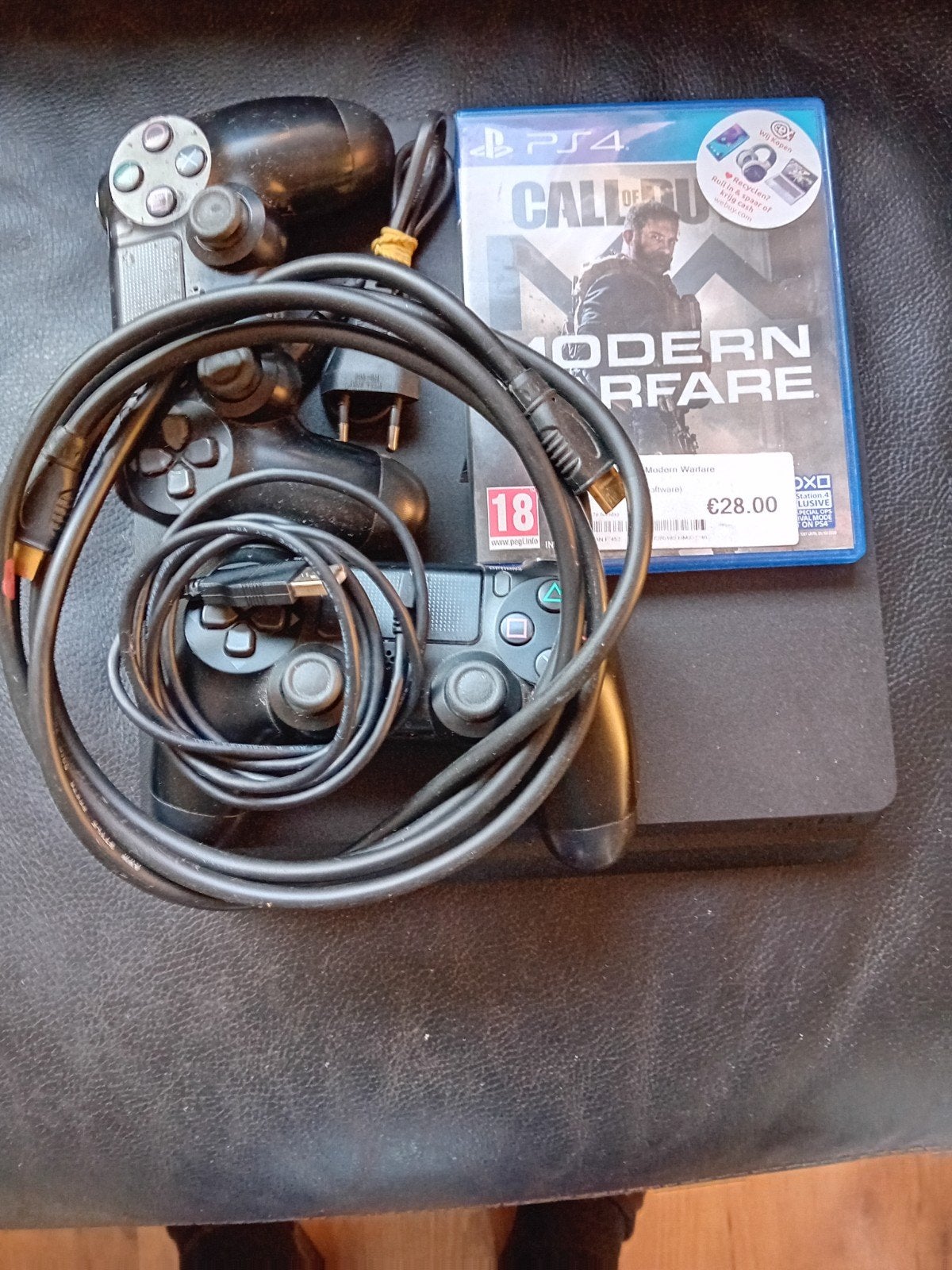 psp 4 slim hdmi kabel stroomkabel,oplaadkabel,2 controlers, Ophalen, Zo goed als nieuw, Met 2 controllers, Slim