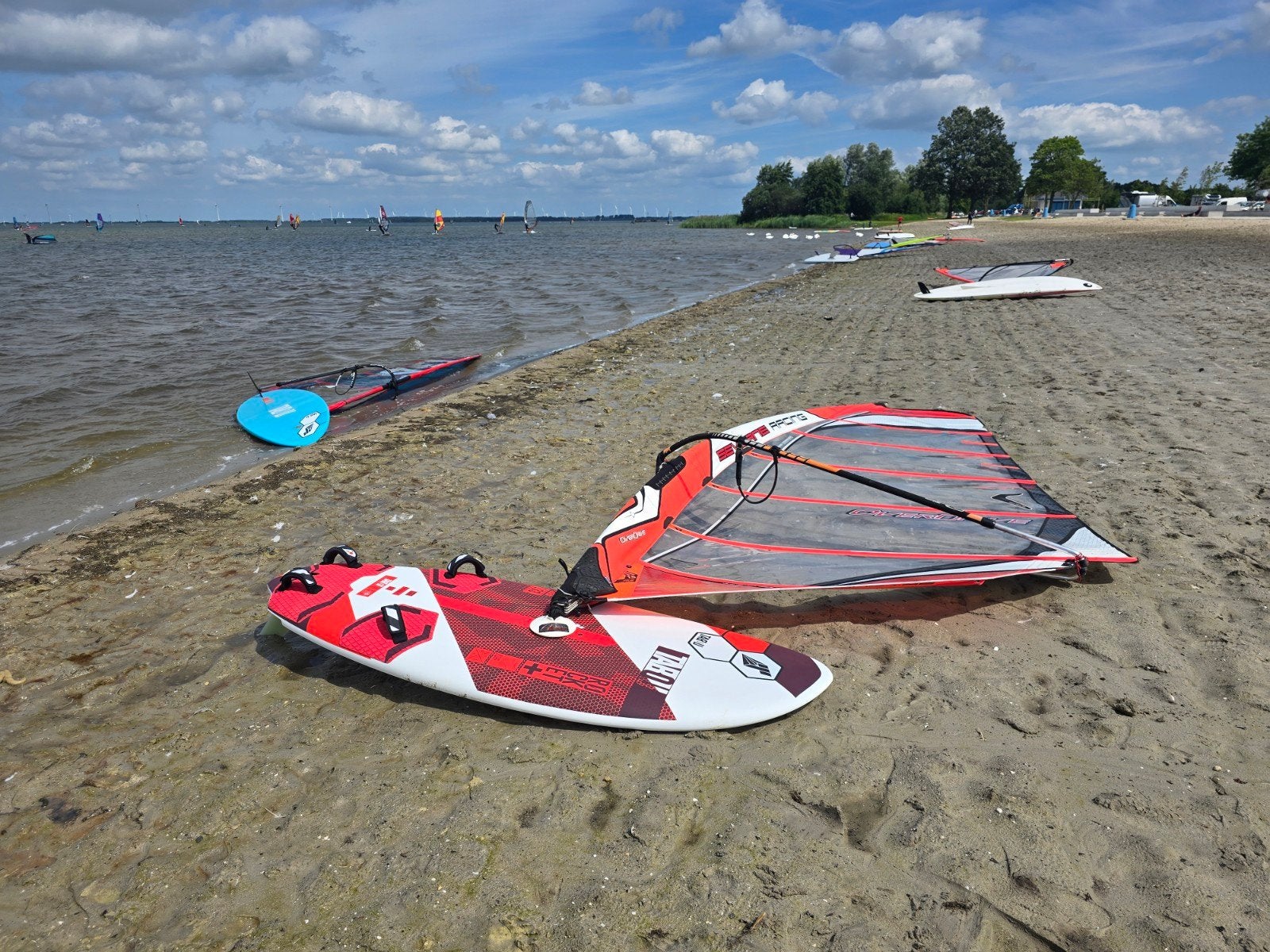 Tabou Rocket+ 133 MTE Windsurfboard 2023, Watersport en Boten, Windsurfen, Tabou, Minder dan 250 cm, Met draagtas, Ophalen of Verzenden