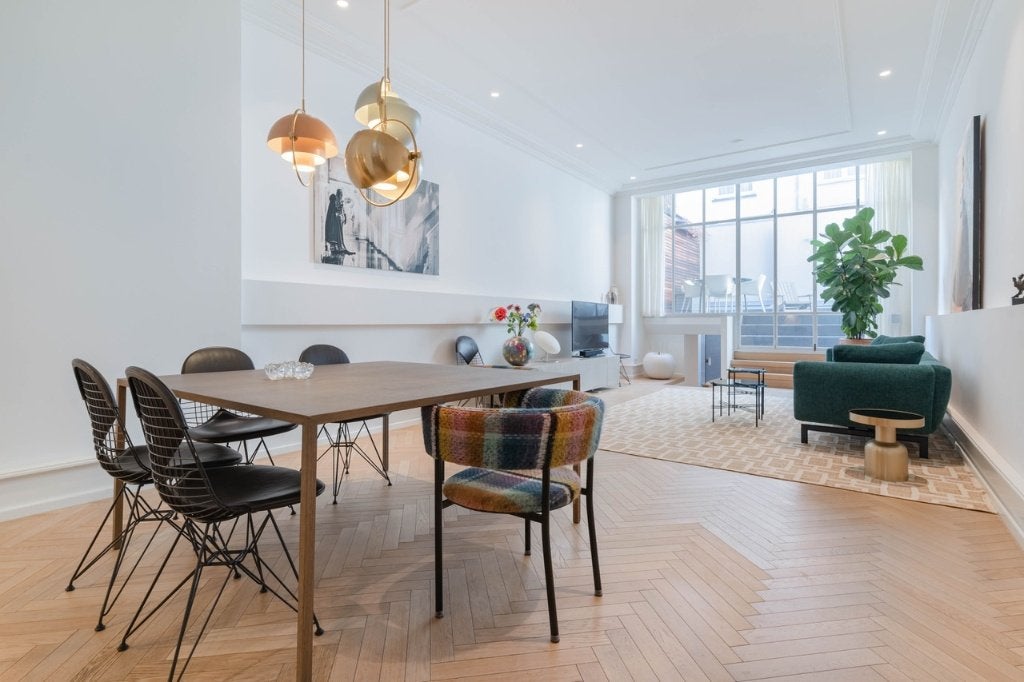 Eetkamertafel Arco Slim 150x150cm, Ophalen, Modern design, Zo goed als nieuw, Vijf personen of meer