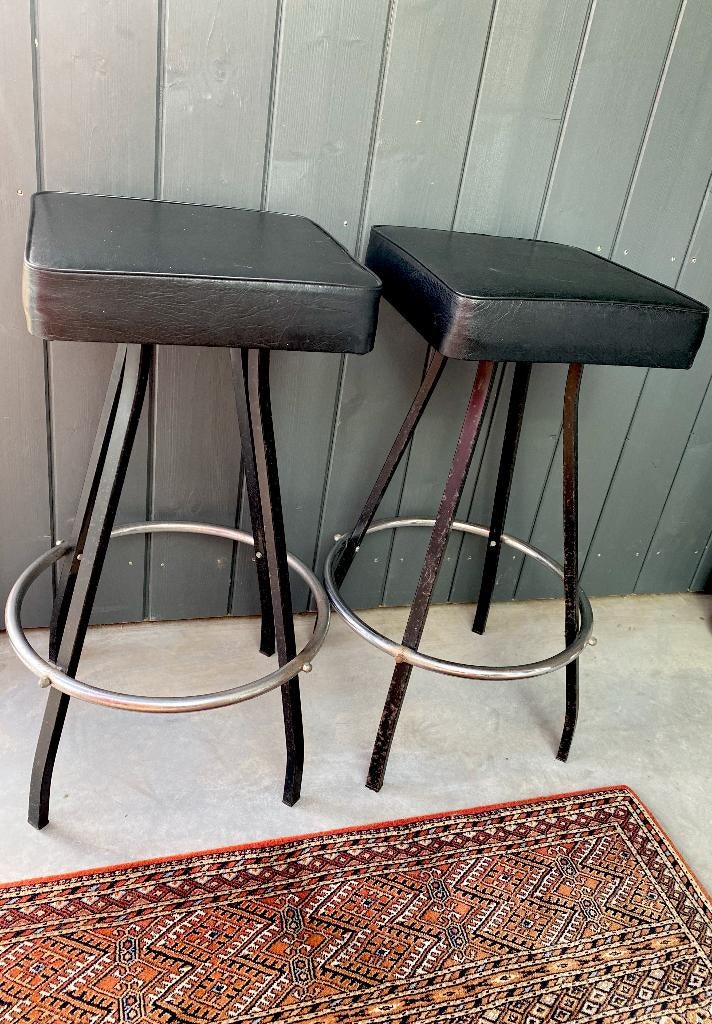 twee vintage krukken, Huis en Inrichting, Barkrukken, Ophalen, Gebruikt, 60 tot 90 cm, Metaal