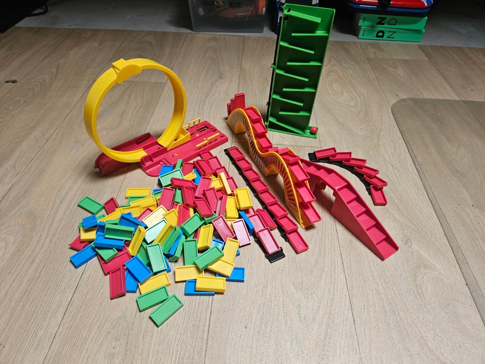 Dominoset met baan en accessoires, Ophalen, Gebruikt, Jongen of Meisje