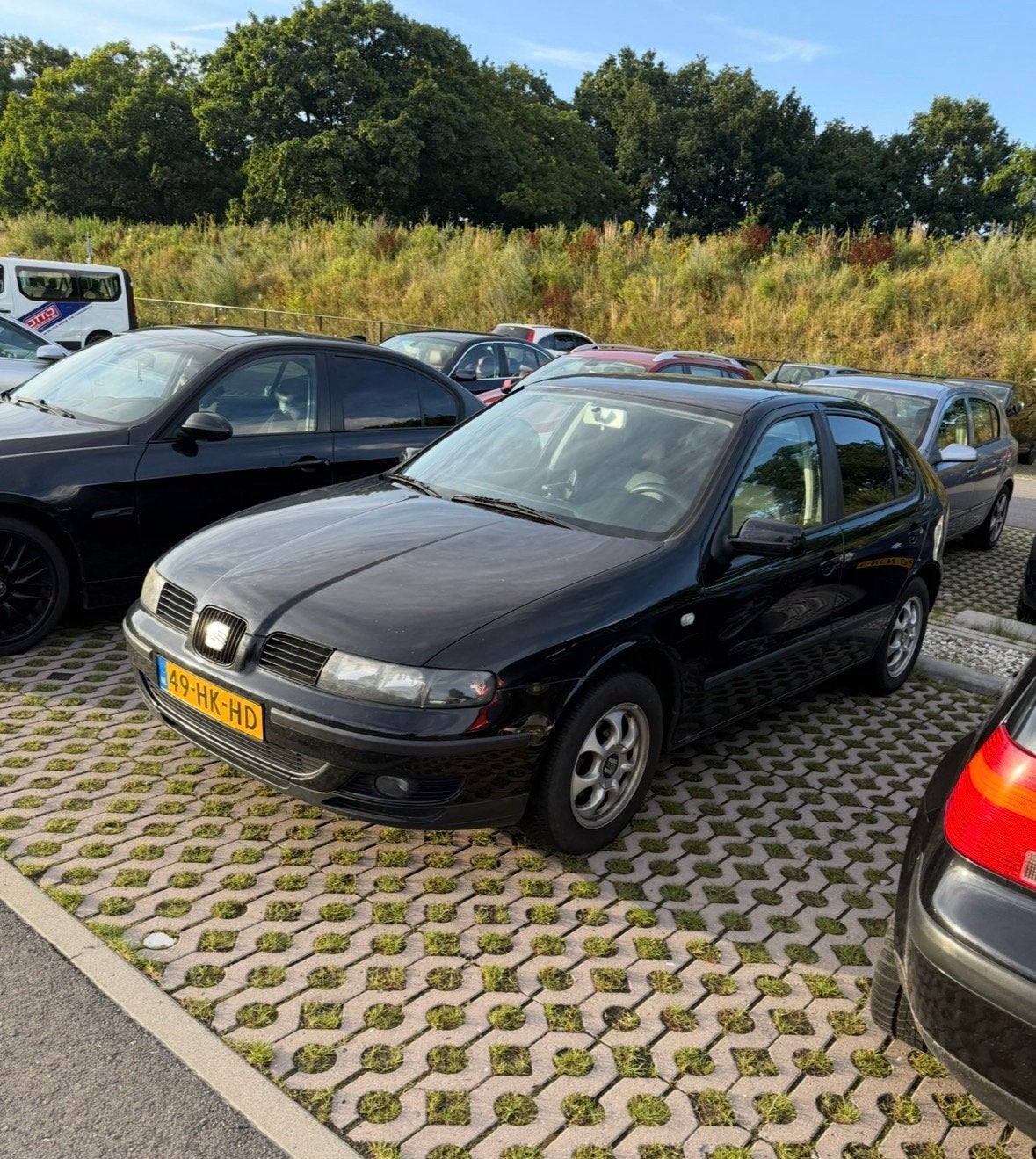 Seat Leon 1.6 16V 77KW 2001 Zwart, Auto's, Voorwielaandrijving, 4 cilinders, Leon, 1200 kg