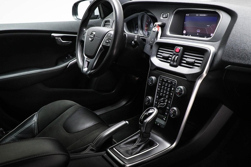 Volvo V40 2.0 T4 Business Sport | HALF LEDER | STOELVERWARMI, Gebruikt, Euro 6, Zwart, Origineel Nederlands