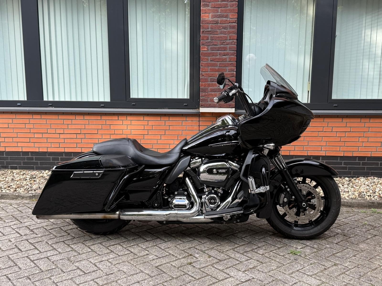 Harley-Davidson Road Glide Bagger 2018 -32459 km 107 cub, Motoren, 1746 cc, 2 cilinders, Motorrijbewijs A, Gebruikt