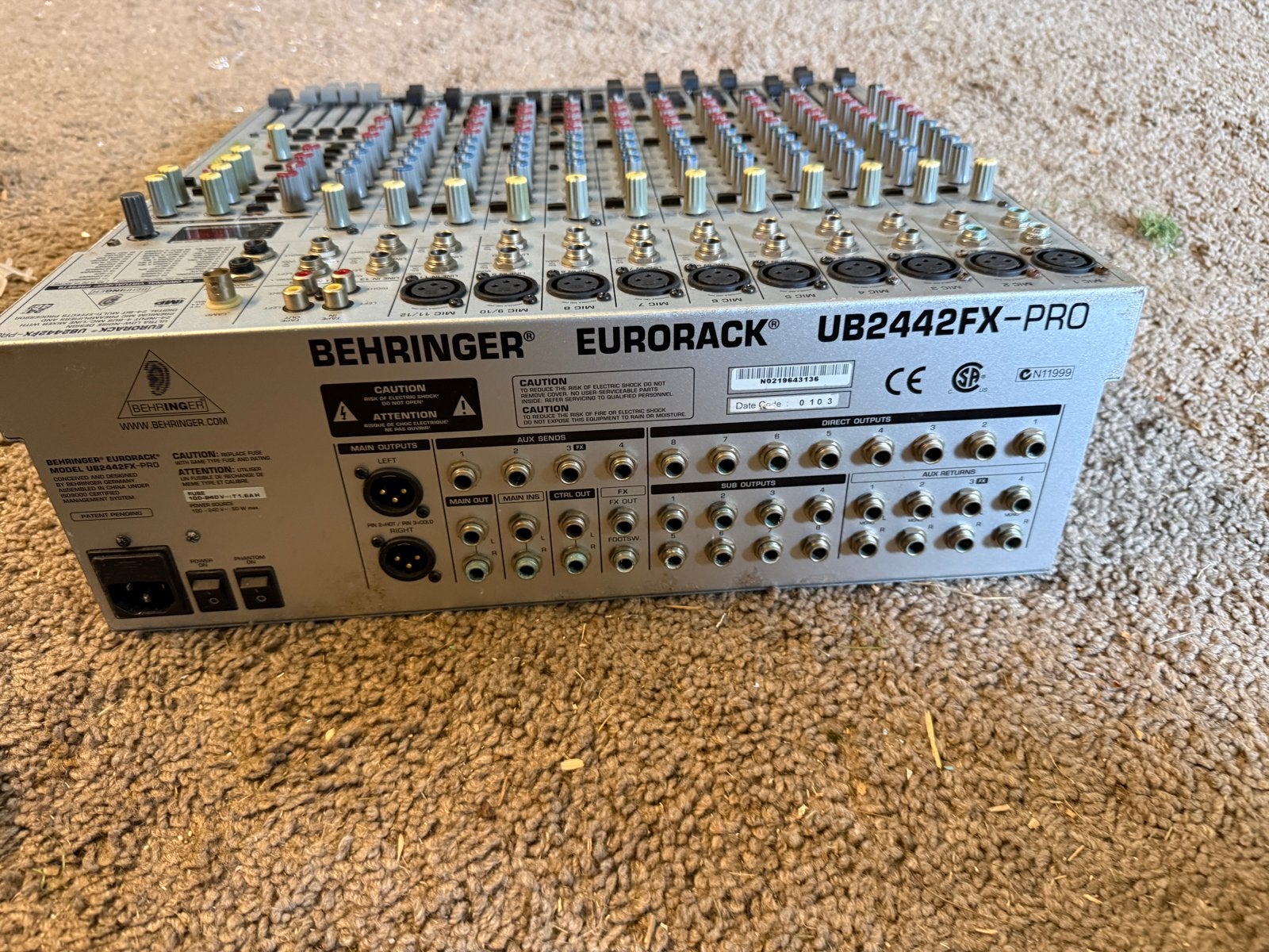 Behringer Eurorack UB2442FX-PRO Mengpaneel, Ophalen, Gebruikt, 20 kanalen of meer, Microfooningang