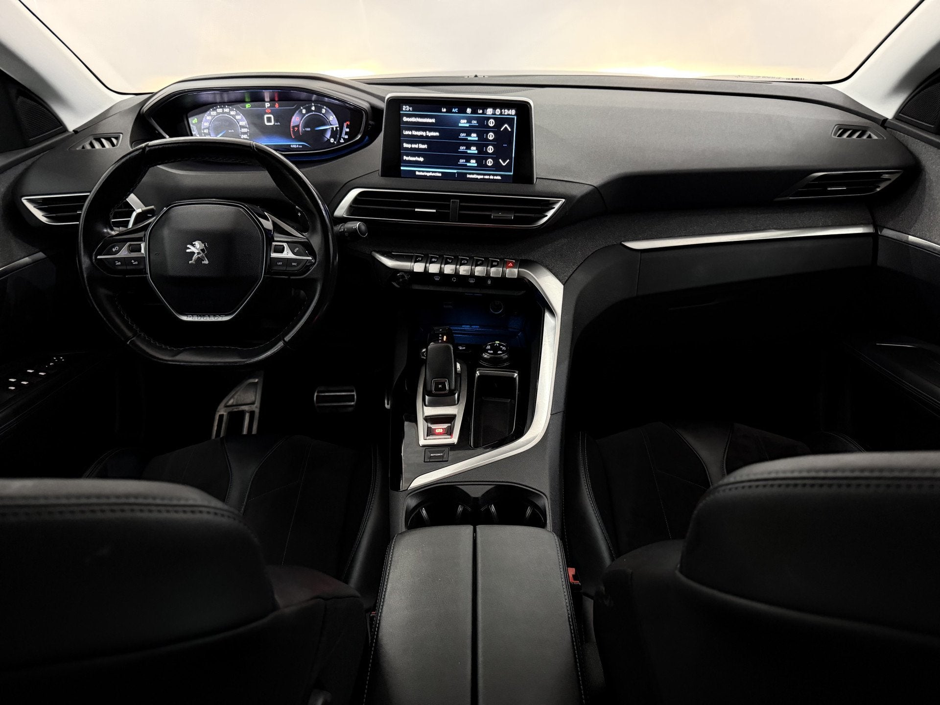 Peugeot 3008 1.2 PureTech Allure Camera, Navi, Half leder, V, Gebruikt, 1199 cc, Automatische klimaatregeling, Leder en Stof