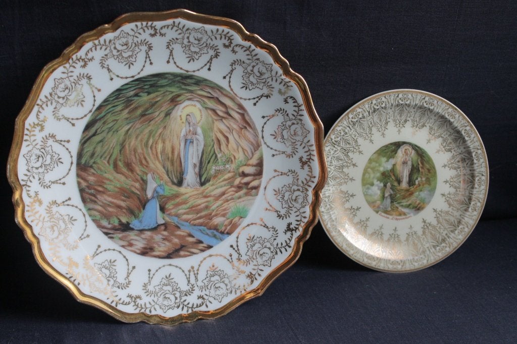 Twee Lourdes Maria borden porselein. Uit Limoges., Antiek en Kunst, Antiek | Religie, Ophalen of Verzenden