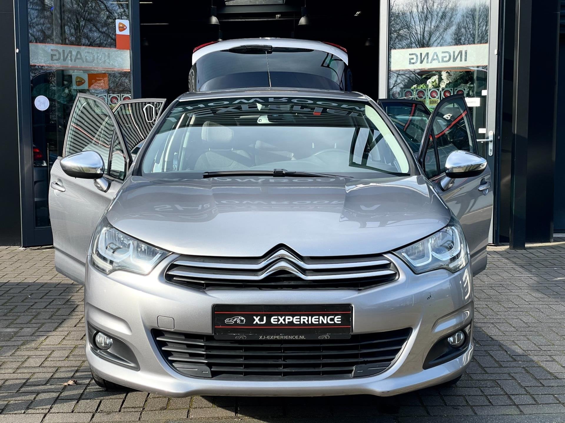 Citroen C4 1.2 PureTech Feel Collection AIRCO NAVI CRUISECTR, Stof, Gebruikt, 1199 cc, 635 kg