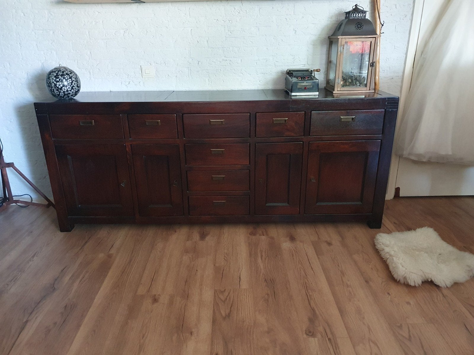 Donkerbruin dressoir met lades en deuren - 210x45x80 cm, Ophalen, Gebruikt, Met deur(en), 200 cm of meer