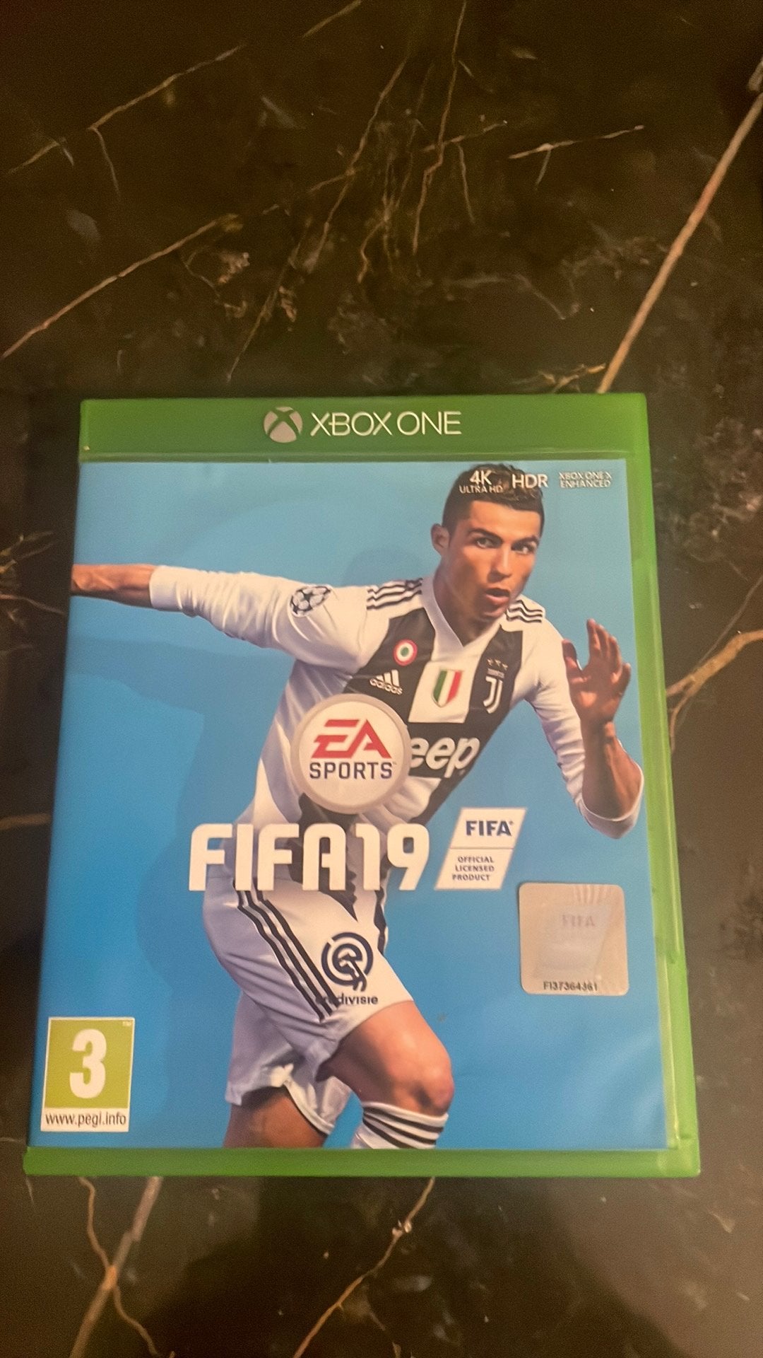 FIFA 19 voor Xbox One - Zo goed als nieuw, Spelcomputers en Games, Ophalen of Verzenden, Zo goed als nieuw, Xbox One, Met games