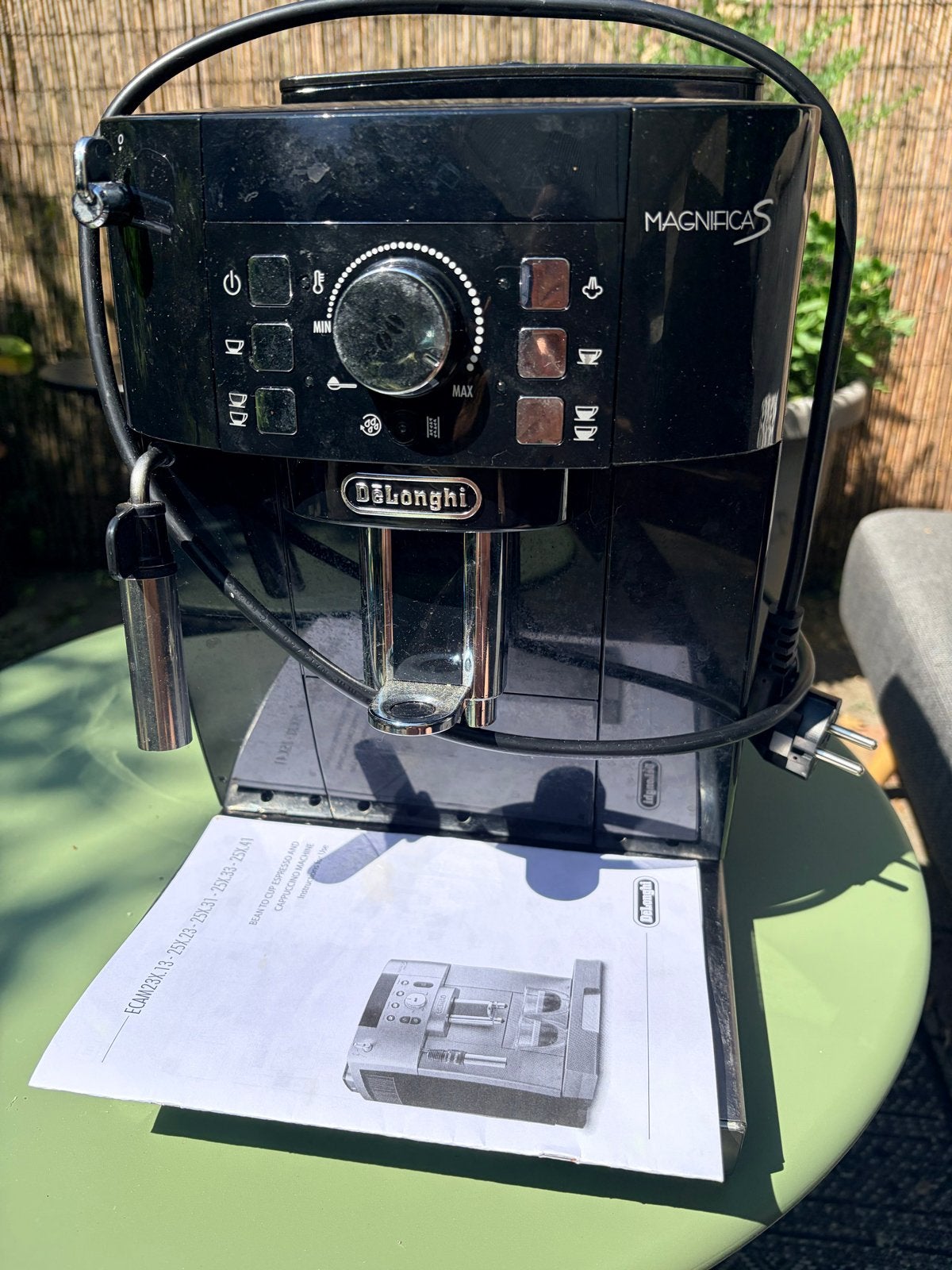 DeLonghi Magnifica S volautomaat met gebruiksaanwijzin, Ophalen, Afneembaar waterreservoir, Gebruikt, Koffiemachine