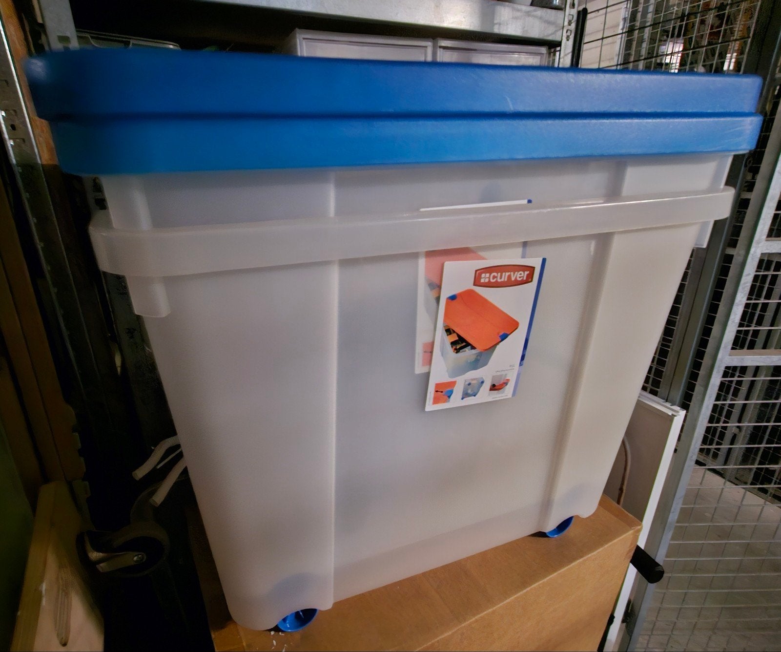 Curver opbergbox  65 liter met wieltjes, Doe-het-zelf en Verbouw, Kratten en Dozen, Ophalen, Gebruikt, Minder dan 35 cm