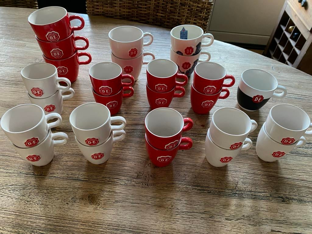 Douwe Egberts Koffiekopjes, Ophalen, Zo goed als nieuw, Overige stijlen, Kop(pen) en/of Schotel(s)