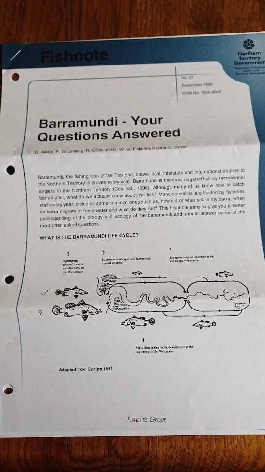 BARRAMUNDI / Australië / folder voor vissers 1999, Gelezen, Fisheries Research Darwin AU, Ophalen of Verzenden, Vissen