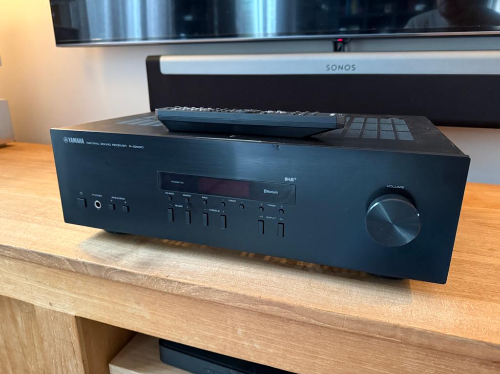 Yamaha R-S202D Natural Sound Receiver met DAB+ en Bluetooth, Ophalen, Yamaha, Zo goed als nieuw, 60 tot 120 watt