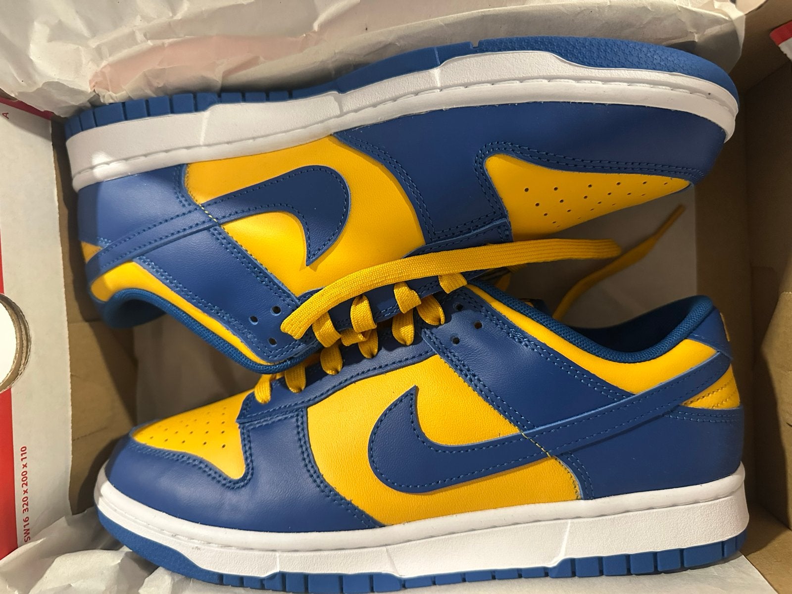 Nike Dunk Low Retro Blue Jay/University Gold, Kleding | Heren, Schoenen, Ophalen of Verzenden, Nieuw, Blauw, Sneakers of Gympen