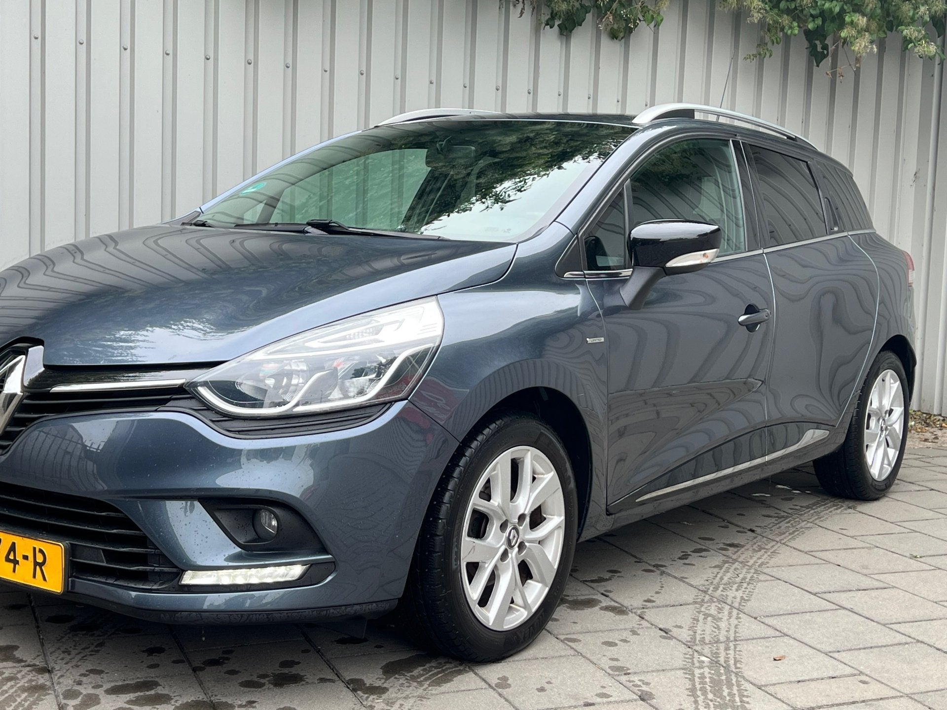 Renault Clio Estate 0.9 TCe Limited|Navigatie|Airco|, Auto's, Voorwielaandrijving, Stof, Gebruikt, 1098 kg