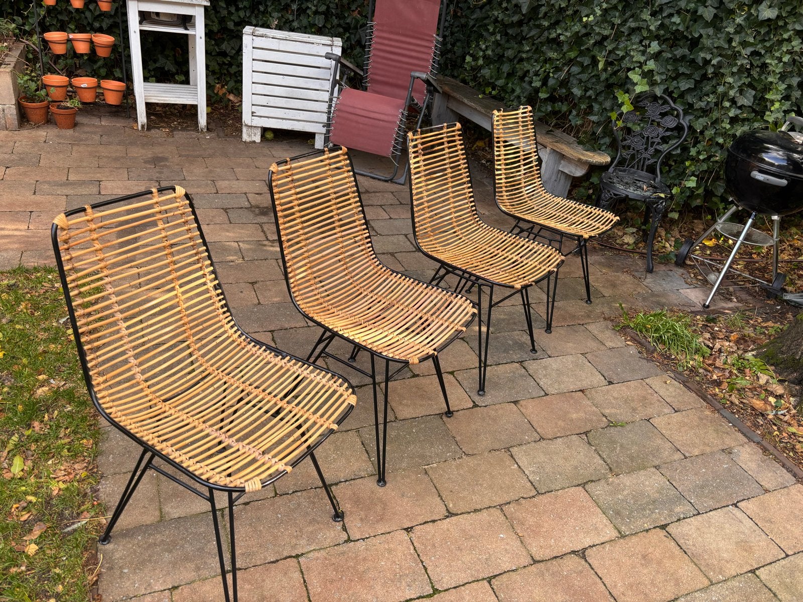 4 rotan stoelen (Kave home - Tishana)  met metalen frame, Ophalen, Zwart, Riet of Rotan, Zo goed als nieuw